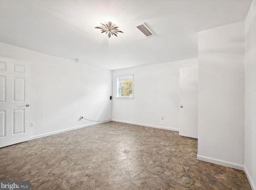 9101 Cherbourg Dr, Rockville MD 20854-3107 exterior