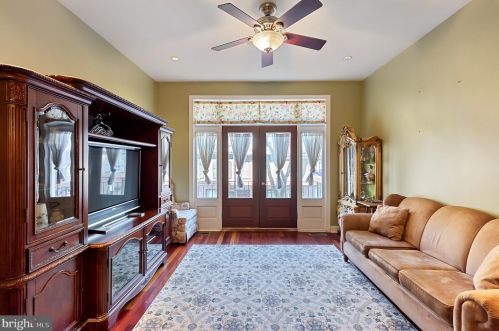 309 Lawrence St, Philadelphia PA 19133-3023 exterior