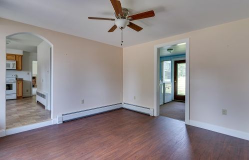 5 Glenwood Ave, Dover NH 03820-2307 exterior