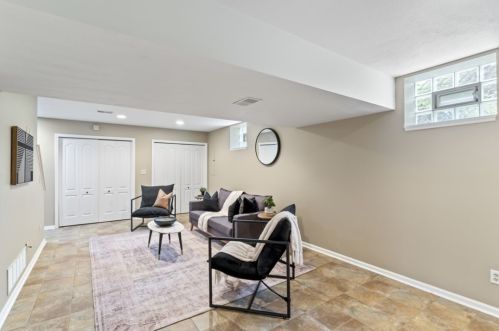 19 Rosemont Ave, Pittsburgh PA 15228-2434 exterior