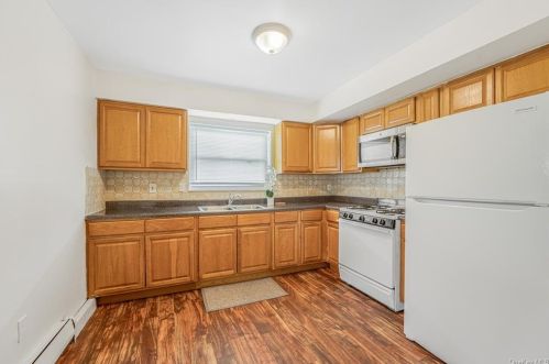 275 Columbus Ave, Mount Vernon NY 10552-1335 exterior