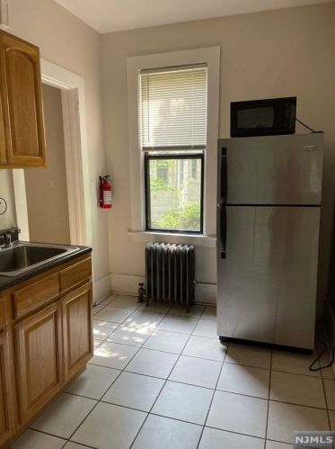 170 Lincoln St, Montclair NJ  07042-4432 exterior