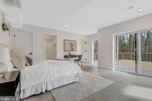 6107 Benalder Dr, Bethesda MD  20816-1007 exterior