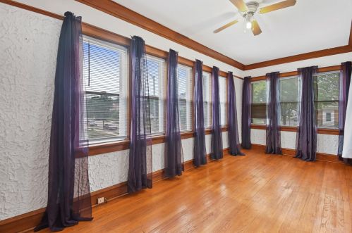 976 58, Milwaukee WI 53214-3367 exterior