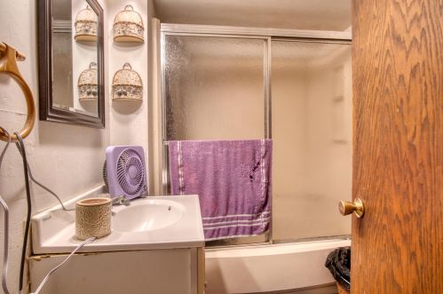 947 Fremont Ave, Grand Rapids MI 49504-4367 exterior