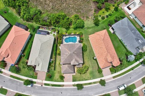 12138 Bennington Cir, Fort Pierce FL  34987-2781 exterior