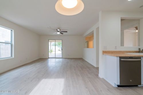 6419 Sunrise Vly Dr, Tucson AZ 85706-4979 exterior