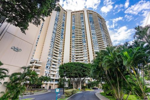 2333 Kapiolani Blvd, Honolulu HI  96826-4485 exterior