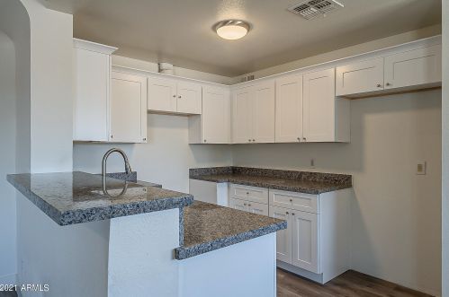 802 31st St, Phoenix AZ 85016-5072 exterior