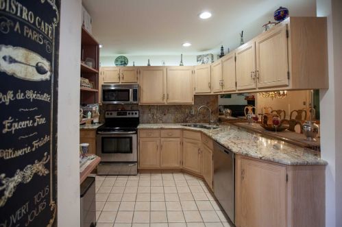 204 Dogwood Ct, Poughkeepsie NY exterior