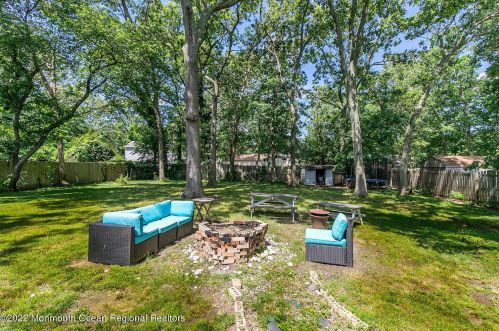 24 Chain Blvd, Berkeley Township NJ  08721-1928 exterior