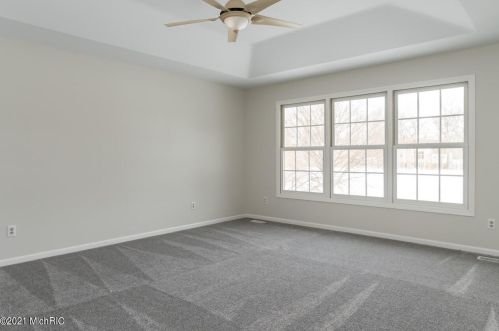 7408 Dunross Dr, Kalamazoo MI 49024-7412 exterior