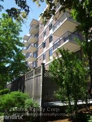 90 Pleasant St, Brookline MA  02446-7123 exterior