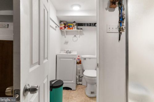 2015 17 St, Philadelphia PA 19121-2341 exterior