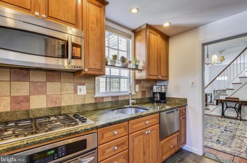 309 Wilkes St, Alexandria VA 22314-3853 exterior