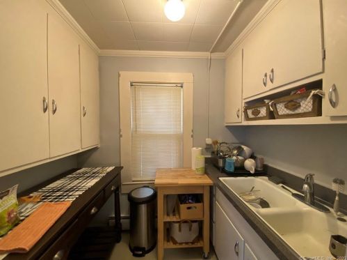 305 Hillside Ave, Torrington CT 06790-5523 exterior