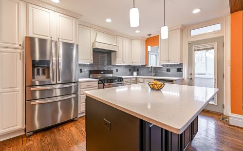 409 Hutchinson Ave, Pittsburgh PA 15218-1327 exterior