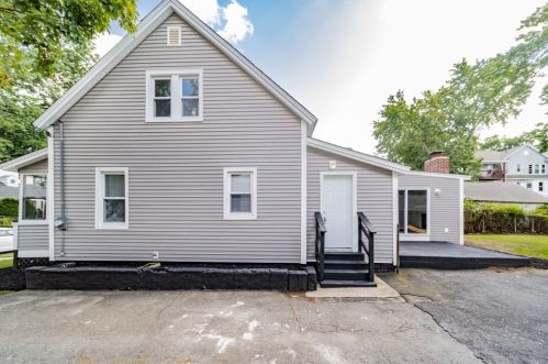 98 Santa Barbara St, Springfield, MA 01104-3117