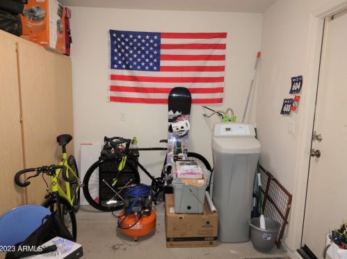 35826 33rd Ln, Phoenix AZ  85086-4201 exterior