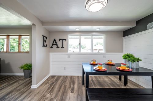 1076 Muldowney Ave, Pittsburgh PA 15207-2078 exterior