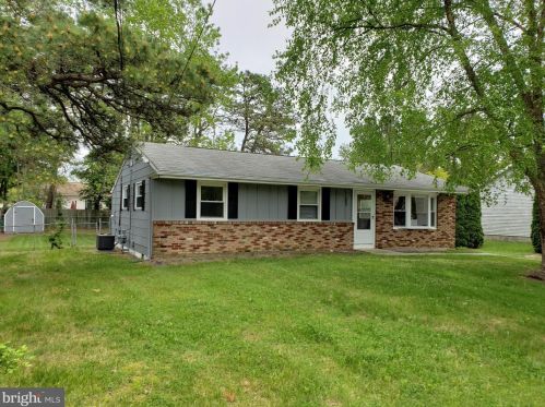 305 Blackfoot Trl, Browns Mills, NJ 08015-6213