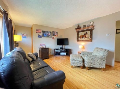 221 Faribault St, Duluth MN 55803-1730 exterior