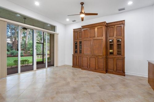 10860 Green Valley Walk, Boynton Beach FL 33437-3911 exterior