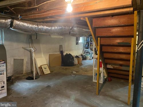 317 Oakland Ave, Camden NJ 08107-1211 exterior