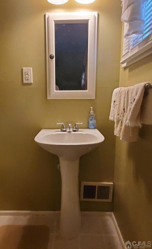 55 Farmbrook Dr, Old Bridge NJ exterior