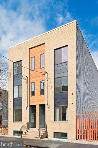 629 Diamond St, Philadelphia PA 19122-1439 exterior