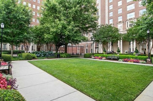 30 5th St, Atlanta GA 30308-1106 exterior