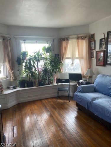 121 Seymour Ave, Newark NJ 07108-1714 exterior