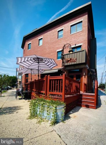 1839 Cedar St, Philadelphia PA 19125-2909 exterior