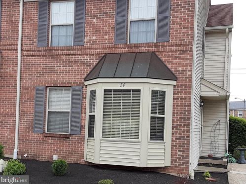 24 Acorn Blvd, Lancaster, PA 17602-5714