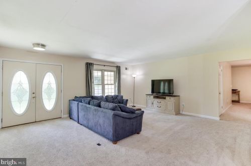 4236 Birch Dr, Huntingtown, MD 20639-9354