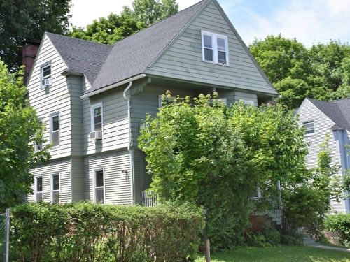40 Orne St, Worcester, MA 01605-3719
