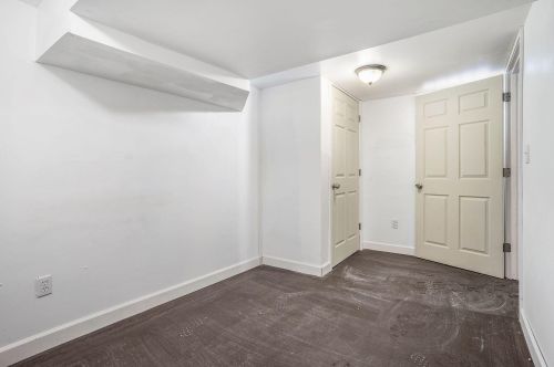 1094 Sanford St, Meskegon MI 49444-1437 exterior