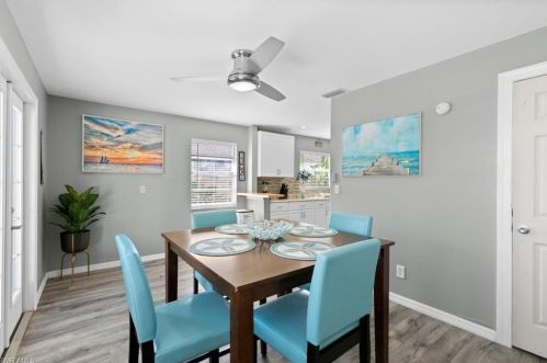 862 95th Ave, Naples FL 34108-2459 exterior