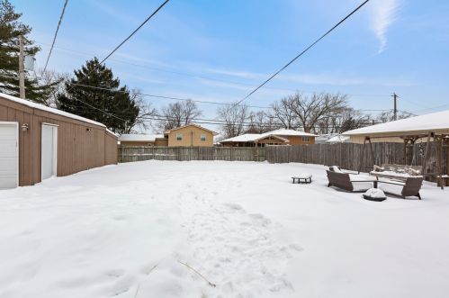 11832 Lavergne Ave, Chicago IL 60803-3927 exterior