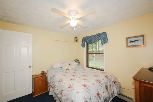 247 Elm St, Concord NH 03303-3322 exterior