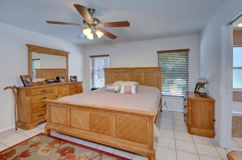 5967 Baylor Ave, Fort Pierce FL 34986-3634 exterior