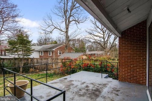 6662 Kings Hwy, Alexandria VA 22306-1506 exterior