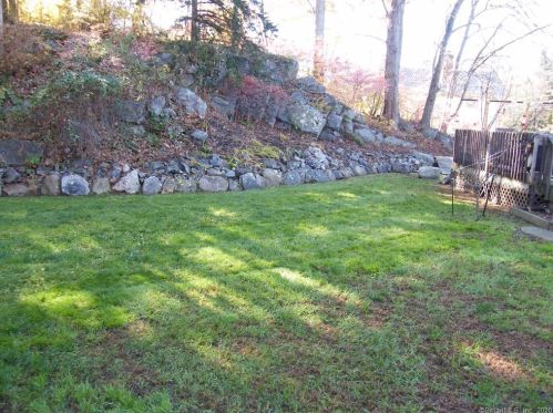 35 Brg St, Deep River CT 06417-1705 exterior