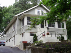 33 Goddard St, Newton, MA 02461-1917