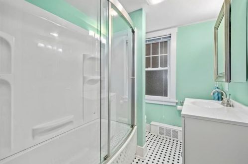 1150 Negley Ave, Pittsburgh PA 15217-1048 exterior