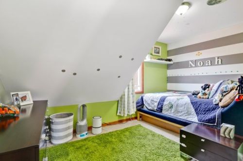 4214 Bernard St, Chicago IL 60618-1104 exterior