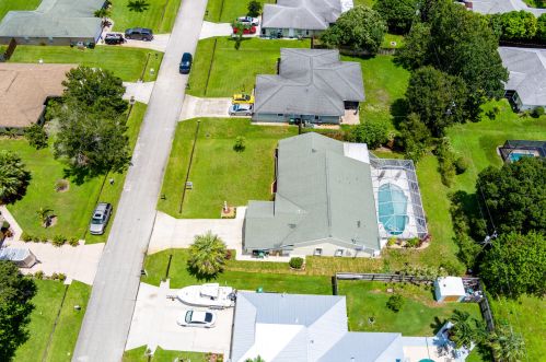 2251 Mcmaster St, Fort Pierce FL  34952-6845 exterior