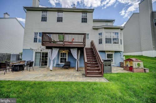 99 York Dr, Princeton NJ 08540-7946 exterior