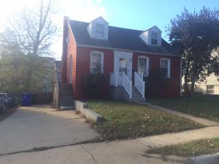 2000 Randolph St, Arlington VA  22204-5126 exterior