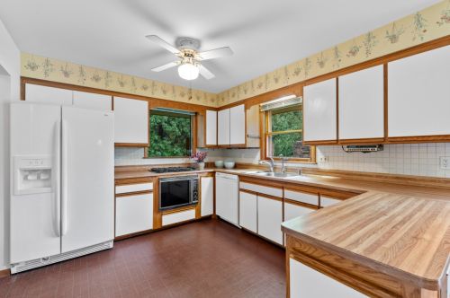 8745 Kildeer Ct, Milwaukee WI 53209-1320 exterior